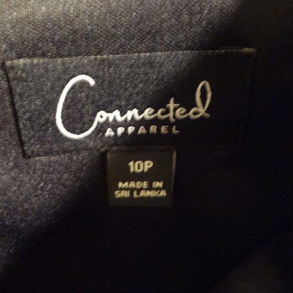 Black Dress - Picture 4 of 4